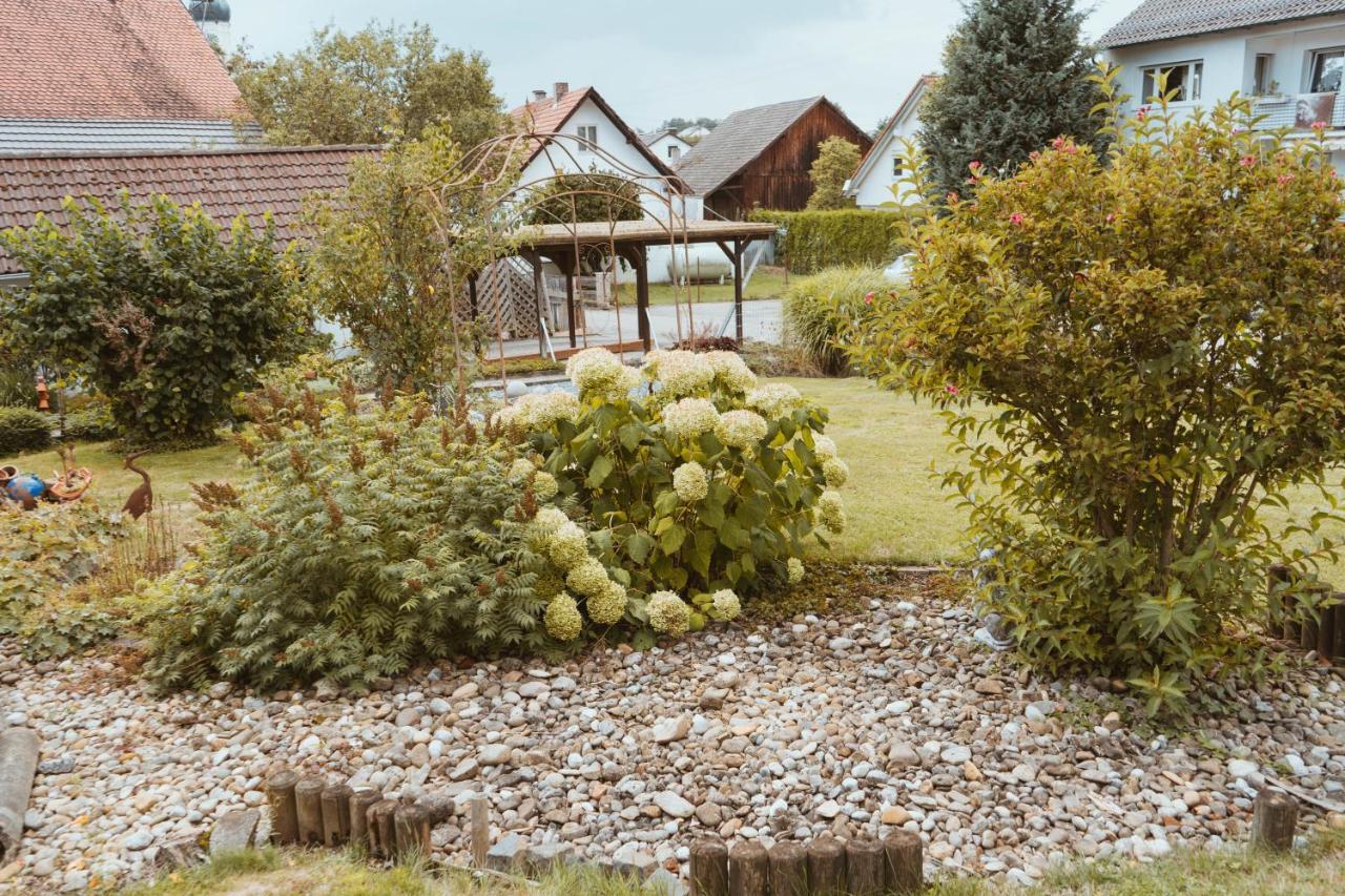 Ferienparadies Am Kammerberg - Ein Ganzes Haus Fuer Sie Alleine!!! Weissenhorn Exterior foto